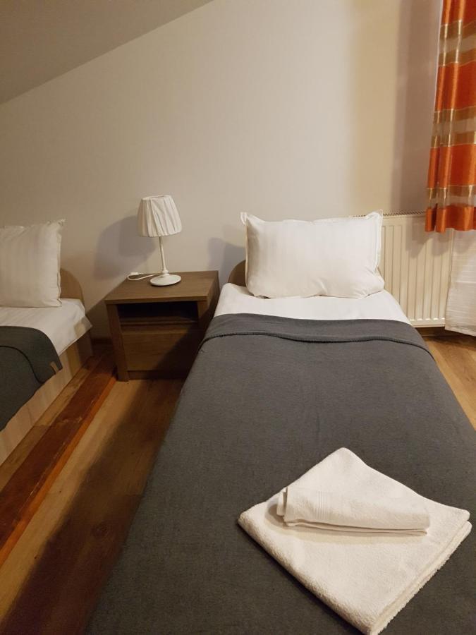 Hostel Mleczna - Metro Zacisze *
