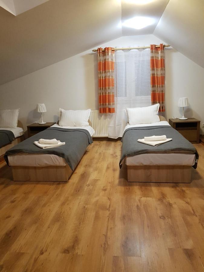 Mleczna - Metro Zacisze Hostel Warsaw
