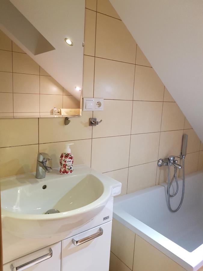 Hostel Mleczna - Metro Zacisze Warsaw